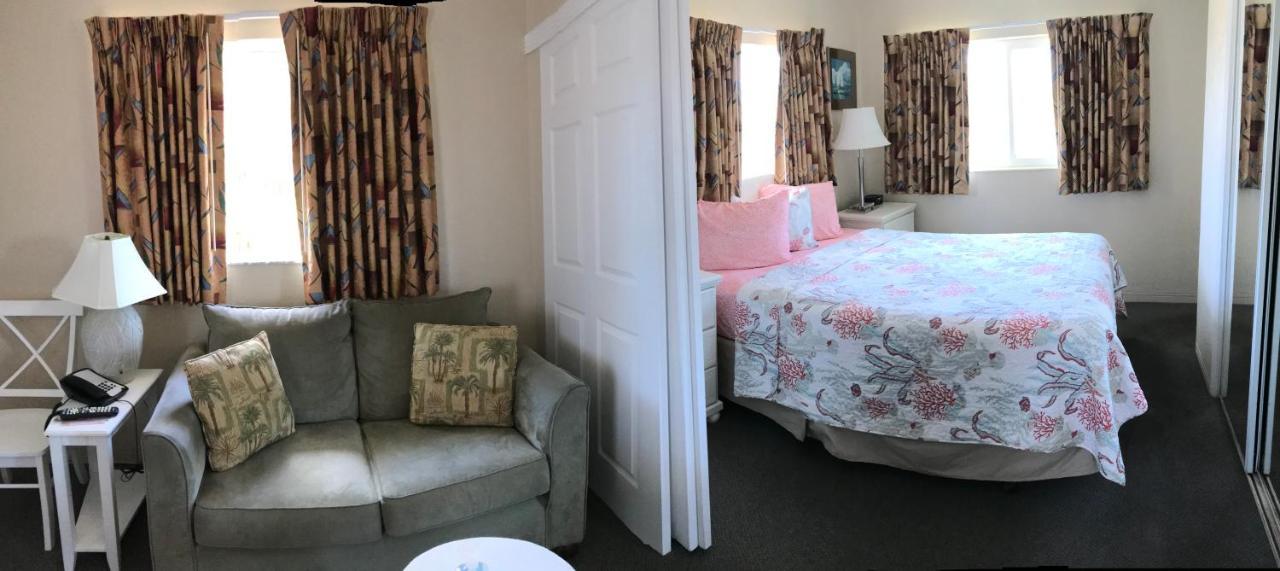 Carlton House Motel And Suites St. Pete Beach Kültér fotó