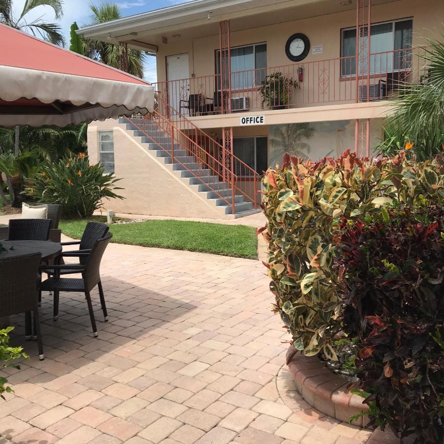 Carlton House Motel And Suites St. Pete Beach Kültér fotó