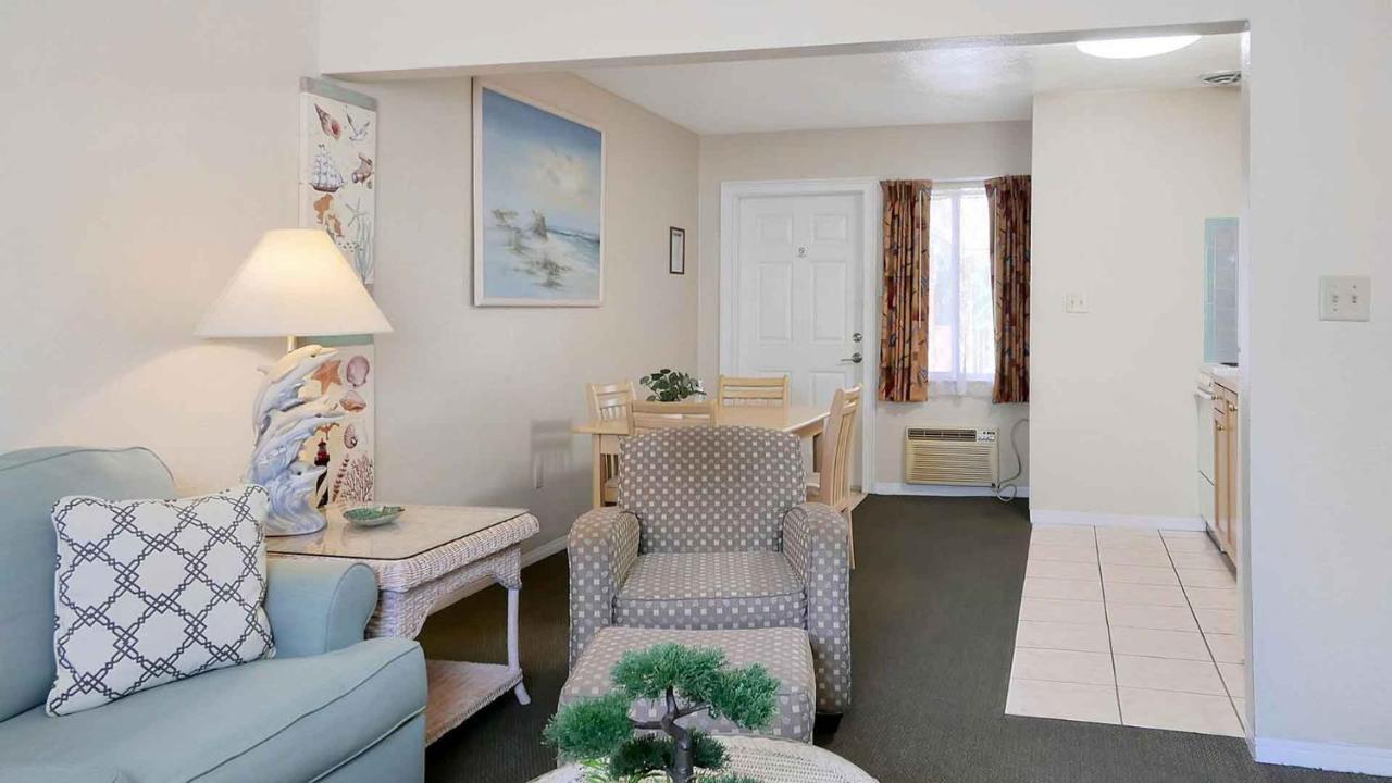 Carlton House Motel And Suites St. Pete Beach Kültér fotó