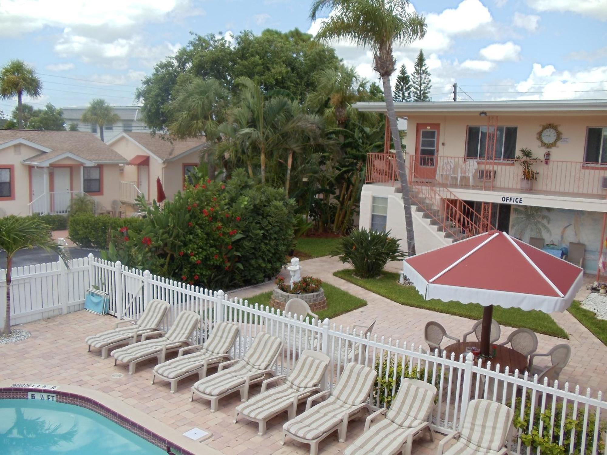 Carlton House Motel And Suites St. Pete Beach Kültér fotó